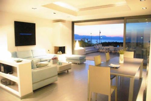 Beach Front Villa in Loutraki in Loutraki