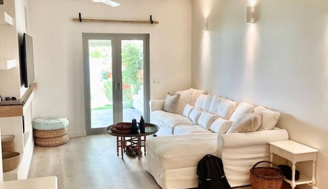 Beachfront Luxury Designer house with pool in Eretria