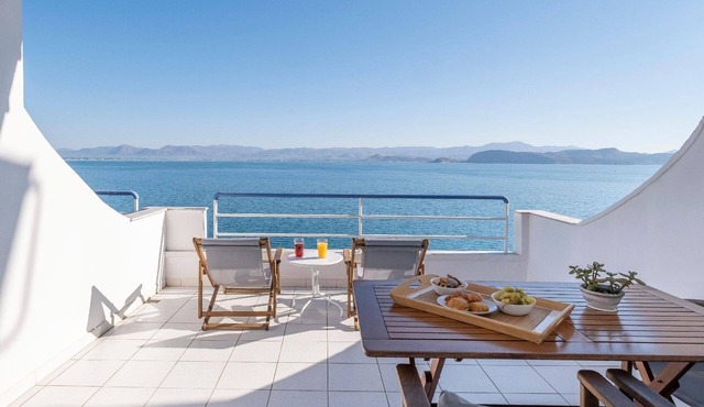 Beautiful apartment with sea view in Kiveri in Kiveri