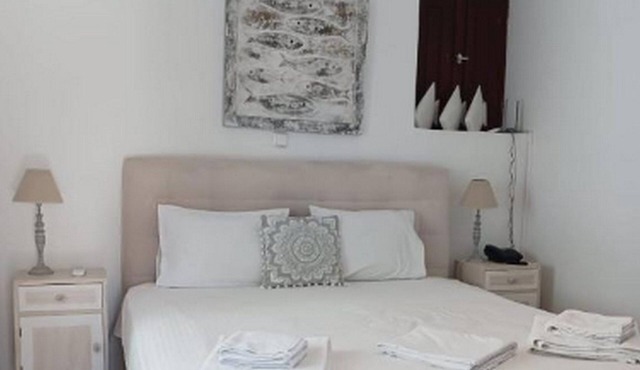 Beautiful Santorini Villa | 1 Bedroom Suite | Villa Laxus | Pyrgos