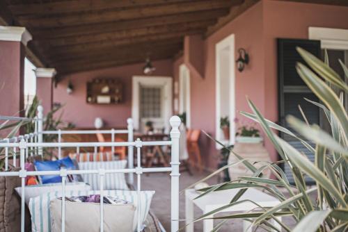 Birdsing Cottage in Dassia