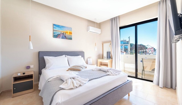 Blue Wave Suites - Ixia