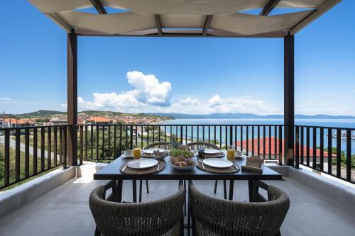 Blue Whisper Luxury Living Suites in Nea Roda
