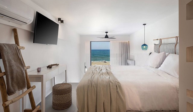 Calla Luxury Seafront Suites in Rethymno
