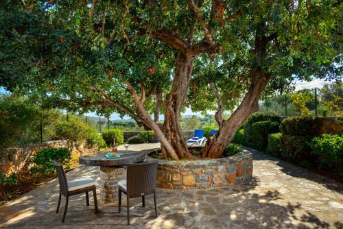 Carob Cottage in Elounda