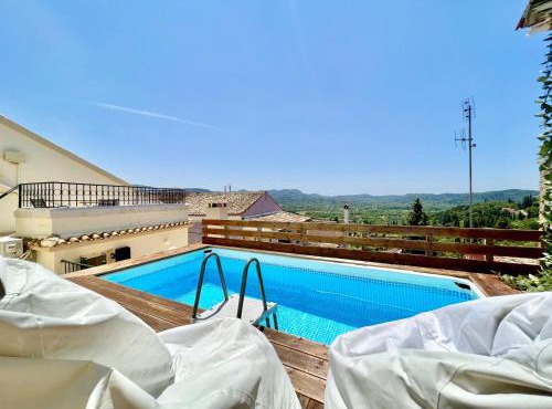 Casa Dolce with private plunge pool by DadoVillas in Agrafoí
