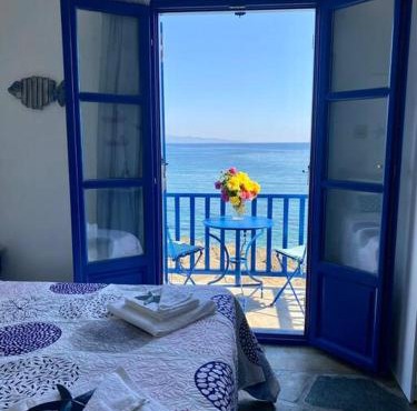 Cavos Studio by the sea (North)