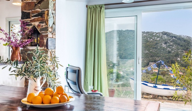 Charming 1-Bed House in Stafylos in Stafylos