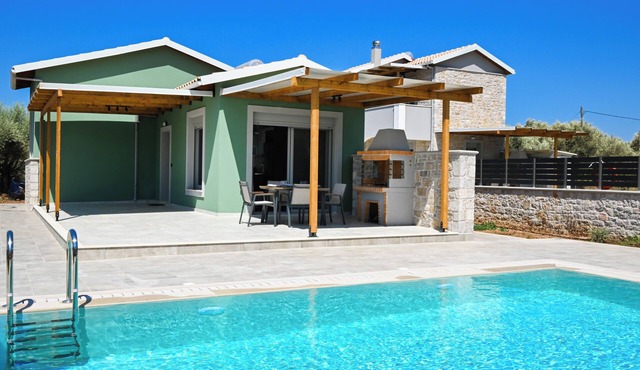 Charming Halipoma Laertes Villa close to Lefkada town & Ai Giannis beach