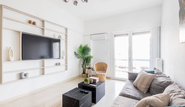 Charming Seaside Apartment | Elegant 2BR in Glyfada in Glyfada