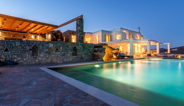 Chef included by Fantasia Villas: Elia Villa