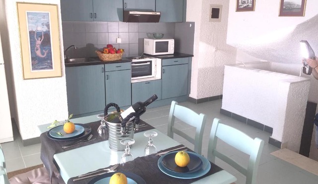 Chic seaside apartment in Akrogiali - 60 sqm - Sea view in Akrogiali