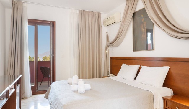 Classic Double Room at Hotel Aristotelis with Sea View and Balcony in Ancient Epidavros
