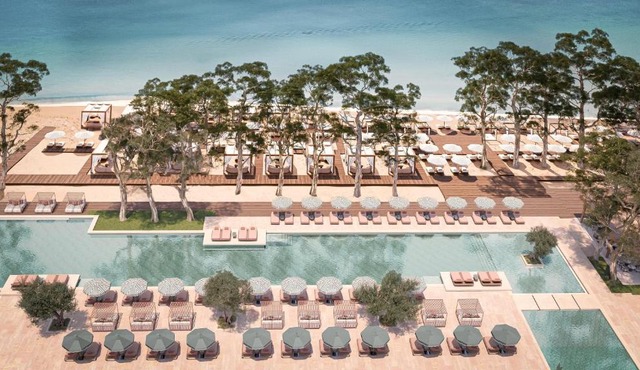 Conrad Corfu in Molos
