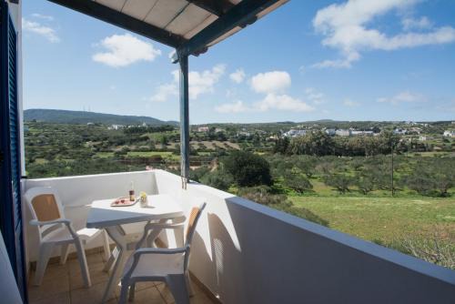 Contaratos Holiday Lettings 3 in Livadi