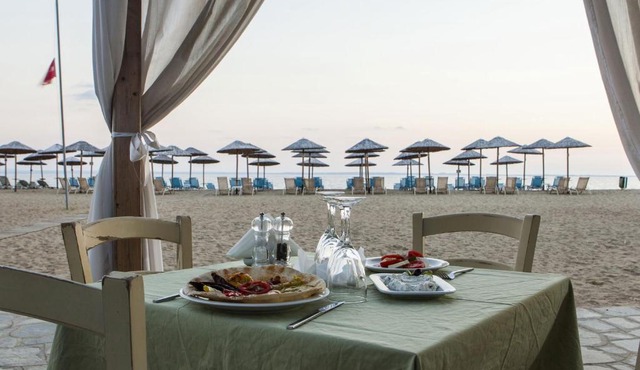 Coral Blue Beach Hotel Gerakini in Gerakini