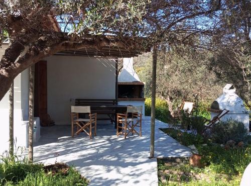 Cottage1Το μικρό σπίτι στο λιβαδι in Sisi