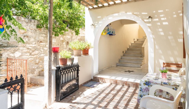 Country House 'Villa Emmanuela' with Mountain View, Private Terrace and Wi-Fi