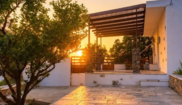 Cozy 1-bedroom apartment in charming Kalymnos with AC