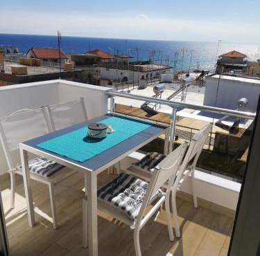Crystal Blue Apartments in Nea Kallikrateia
