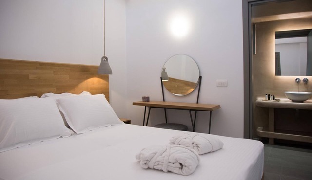 Deluxe Double Twin Balcony Thetis