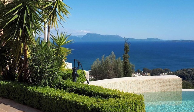 Die Drei Grazien, luxuriöse Villa mit eigenem Pool by Interhome in Aj. Nikitas