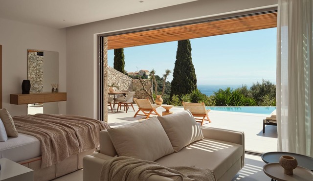 Doci Kelios Suites with private pool in Askos