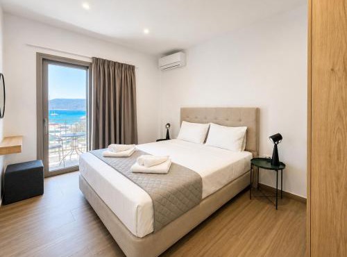 Dolphin hotel in Corinth