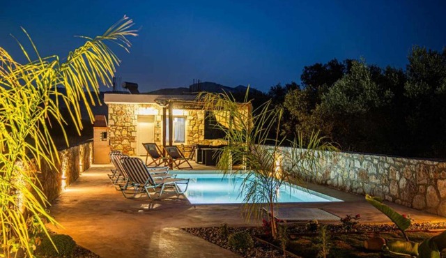 Dreamy Charaki 2 Bd Villa with Private Pool