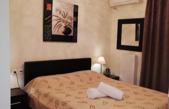 Efi Apartment in Paralio Astros