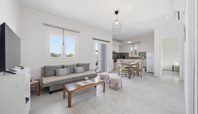 Elaia Pearl Apartment with Sea, Dune & Lake Views, Wi-Fi and Air Conditioning in Linia