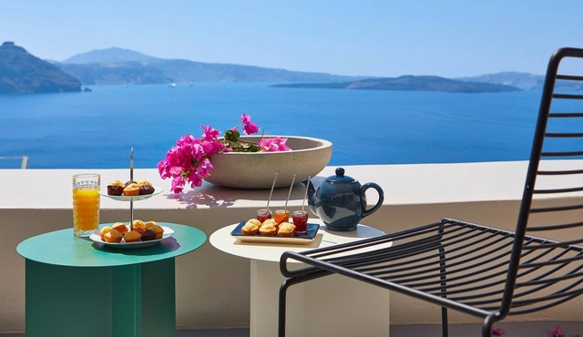 Elegant Santorini House | 3 Bedroom Villa | Caldera View-HotTub