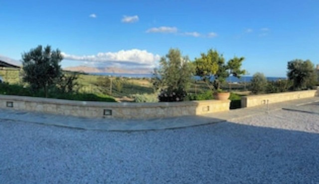 Eleonas apartment on the 1st floor with unobstructed ocean views in Rethymno