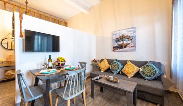 Elysium Villanova Apartment near Airport