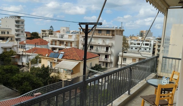 EMMY APART Beautiful 2-Bed Apartment in Chania 65 sqm space w in Χανιά