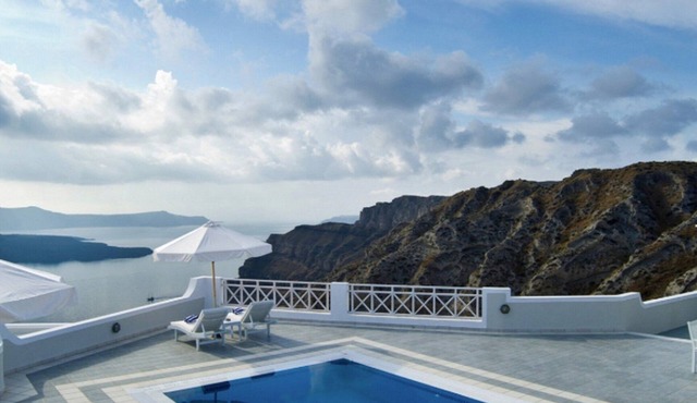 Endearing Santorini Villa | Villa Delphi | 2 Bedrooms | Breathtaking Caldera.