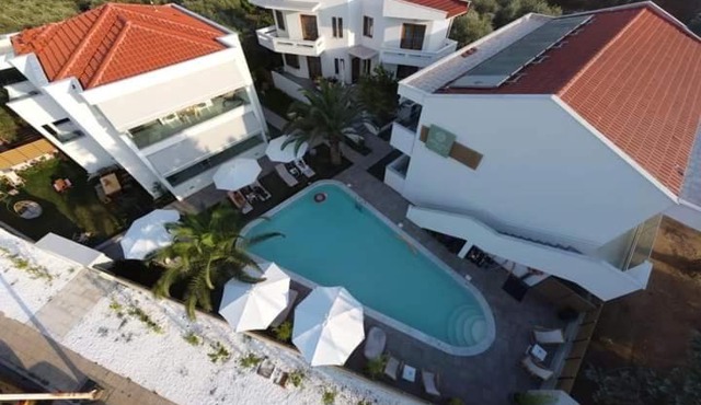 Essentia Vita Comfy Suites in Thasos