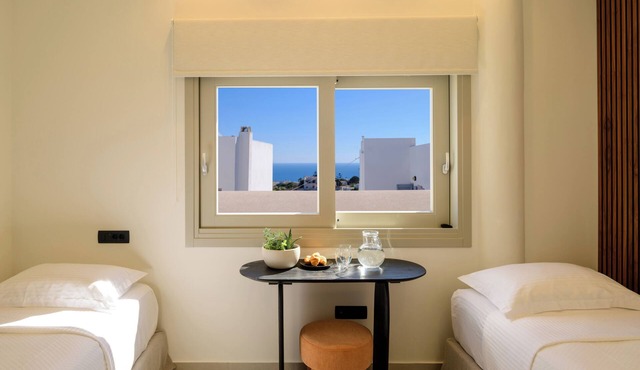 Eteo Santorini Luxury Suites in Santorini