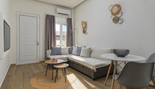 Ethereal Apartments By The Sea- Central & Cozy Stay in Ierapetra