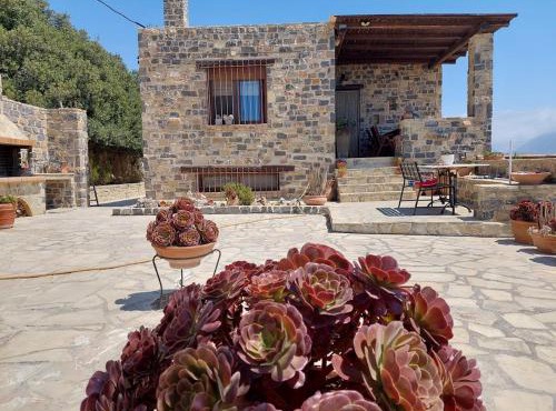 Evenos Stone Villa in Ierapetra