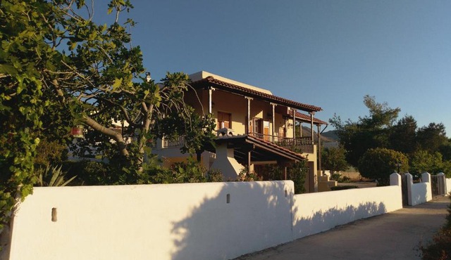 Explore Aegina Island in Souvala
