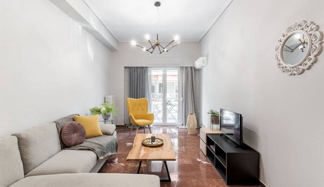 Explore History from a Chic Central Apartment in Athina