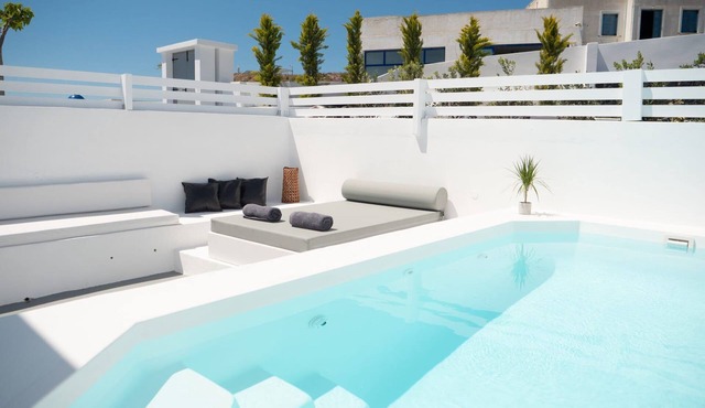 Exquisite Santorini Suite | Astra Suite | 1 Bedroom | Private Terrace with Pool in Santorini