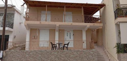Fotis' HOUSE in Stefaniá
