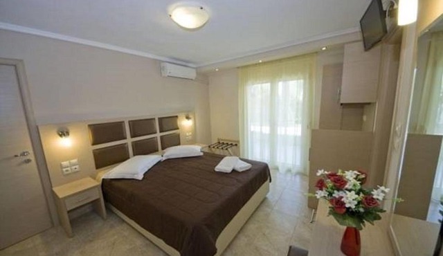 Gaia Studios & Apartments in Nea Plagia