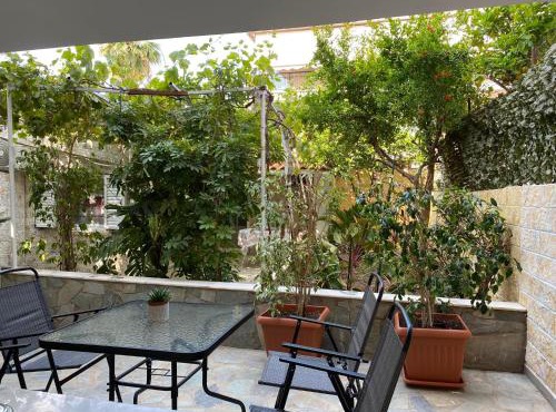 Garden View Apartment in Athens