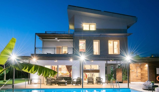 Geräumige Familienvilla, privater Pool und Garten by Interhome