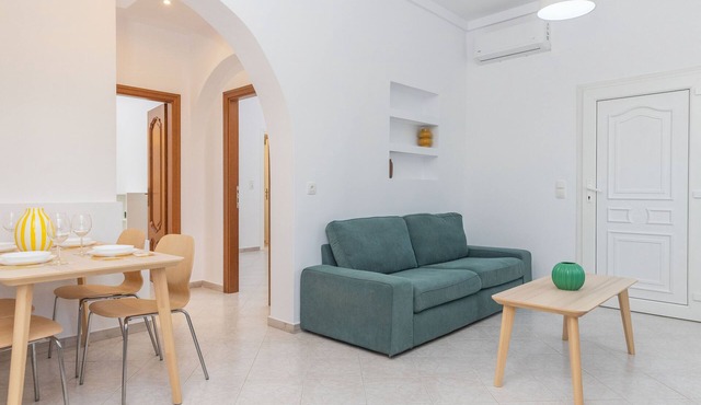 Grafeio - Two-Bedroom Deluxe Apartment wt Balcony in Naxos