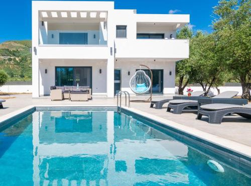 Grande Amore Villas in Pandokrátor
