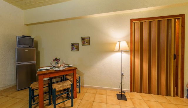 Grekis hotel & Apartments in Messini